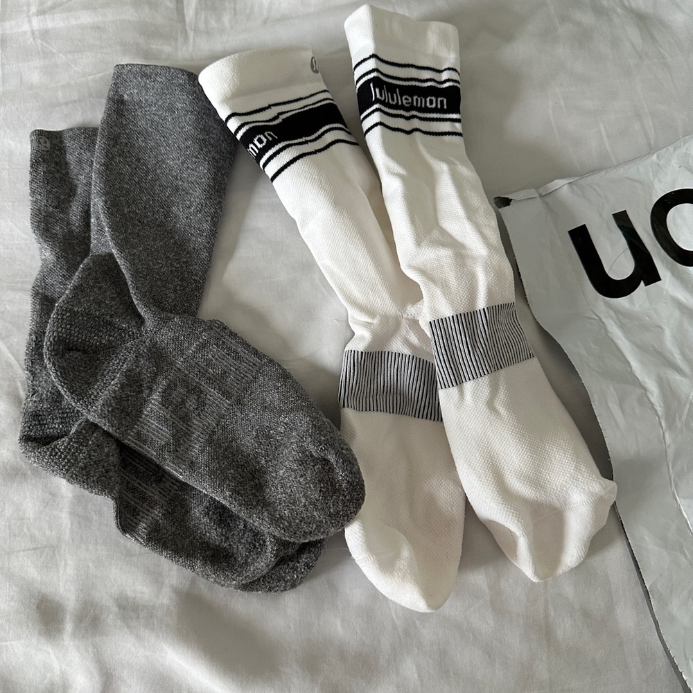 Lululemon - Men’s Sock Bundle Size Large